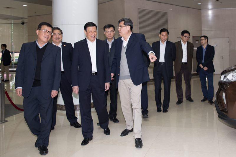 应勇调研凯发娱乐k8官网集团：实现可持续发展，成为世界著名汽车集团，还得靠这个